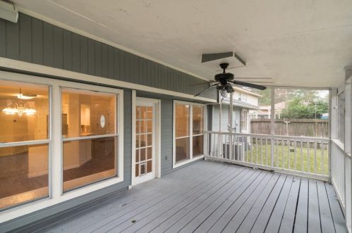 5118 Vlg Spg Dr, Humble TX exterior