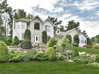 11 Shawnee Trl, Wharton NJ  07885-2936 exterior