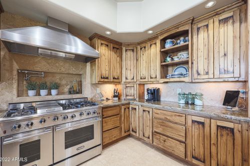 37025 33rd Ave, Phoenix AZ  85086-8740 exterior