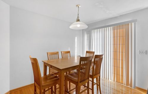 1015 Northside Dr, Joliet IL 60404-9516 exterior