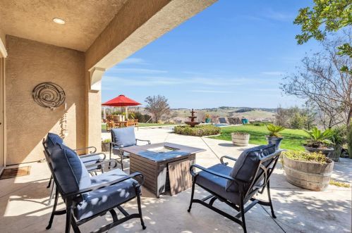 1403 Souza Dr, Folsom CA 95762-7559 exterior