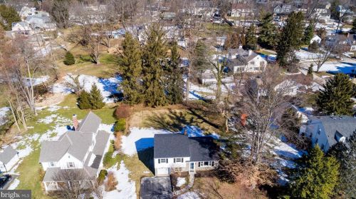 423 Old Lancaster Rd, Berwyn PA exterior