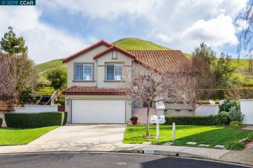 2054 Bluerock Ct, Concord, CA 94521-1672