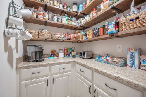 9088 Tara Cir, Milton FL 32583-8147 exterior