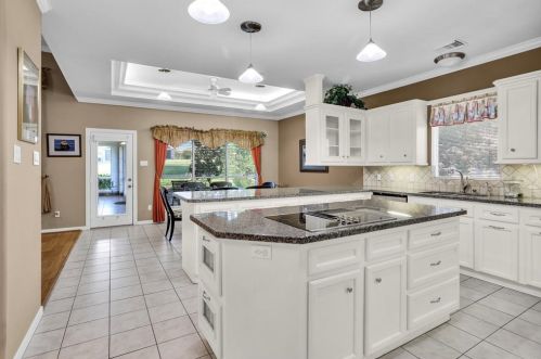 11 Greenview St, Montgomery TX 77356-8456 exterior