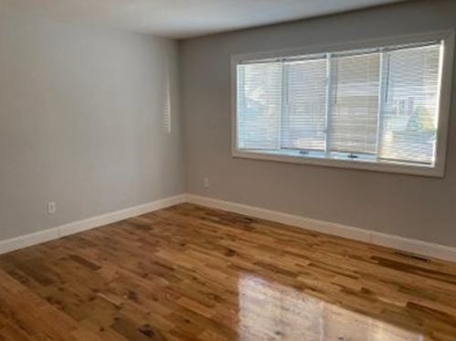 212 Middle St, Springfield MA  01104-2600 exterior