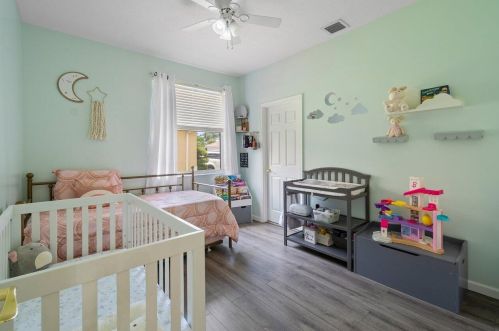 9137 Cove Point Cir, Boynton Beach FL 33472-2763 exterior