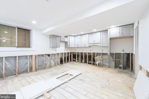 1281 Simms Pl, Washington DC 20002-7837 exterior