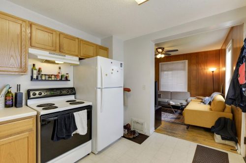 934 Juno Ave, Saint Paul MN 55102-3713 exterior