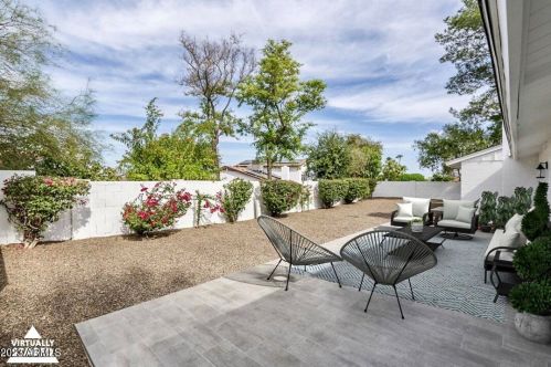 2316 Desert Cove Ave, Phoenix AZ  85028-2411 exterior