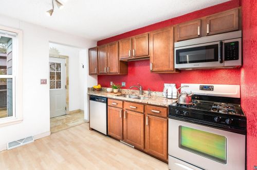 323 8th Ave, Duluth MN 55802-2606 exterior