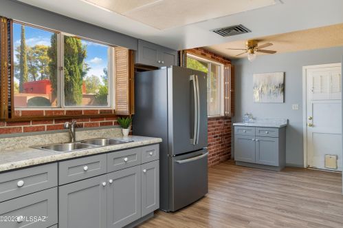 1401 Brown Ave, Tucson AZ 85710-3174 exterior