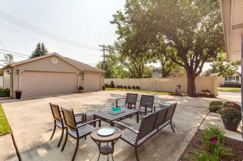 861 Linden Ave, Elmhurst IL 60126-5312 exterior