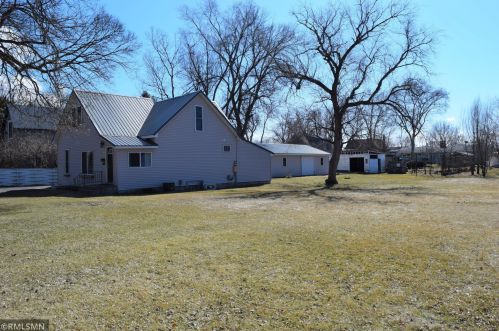 420 1st St, Litchfield, MN 55355-2233