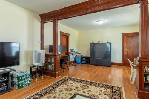 402 Cumberland Hill Rd, Woonsocket RI 02895-4820 exterior