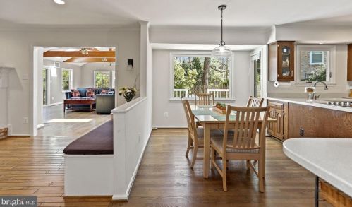 701 Rdg Dr, Mc Lean VA 22101-1620 exterior