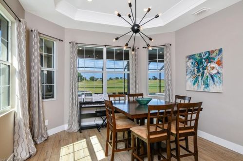 6935 Mauna Loa Ln, Naples FL 34113-2647 exterior