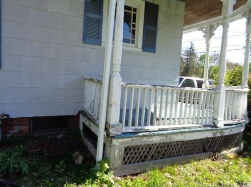 85 Brightwood Ave, Torrington CT 06790-5010 exterior