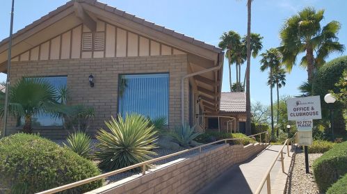 2233 Behrend Dr, Phoenix AZ 85024-1826 exterior