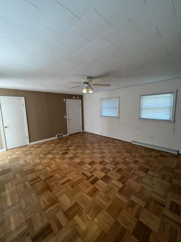 304 Espanola Ave, Kalamazoo MI  49004-1104 exterior