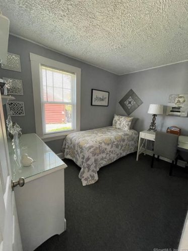 299 Mdw End Rd, Milford CT 06460-5642 exterior