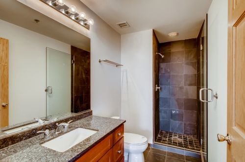 41 8th St, Chicago IL  60605-2168 exterior