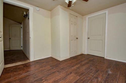 2005 5th St, Hempstead TX 77445-4702 exterior