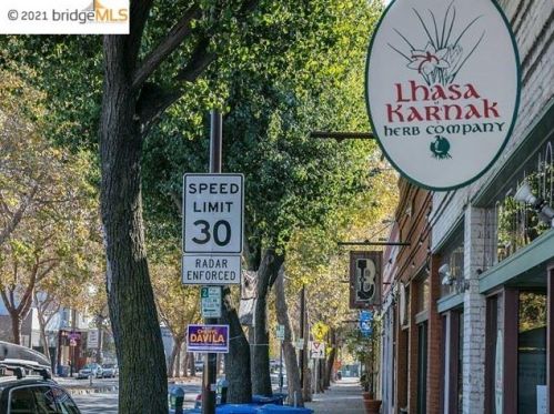 1111 Blake St, Berkeley CA 94703-1903 exterior