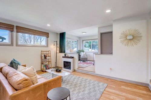 9200 Ironwood Ln, Milwaukee WI  53217-1211 exterior