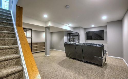 143 Juniper Dr, Milford CT 06461-9118 exterior