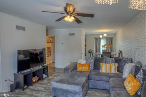 59 Mactavish Ct, New Castle DE 19720-6524 exterior