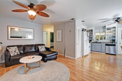 302 Reading St, Folsom CA 95630-3028 exterior