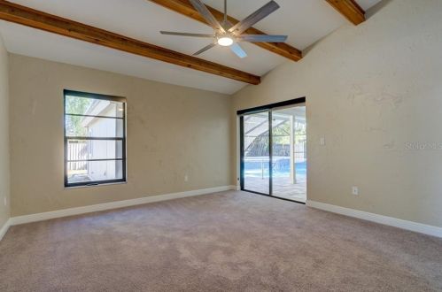 5012 Barrowe Dr, Tampa FL 33624-2593 exterior