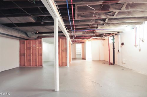 3036 Temple St, Meskegon MI 49444-2732 exterior