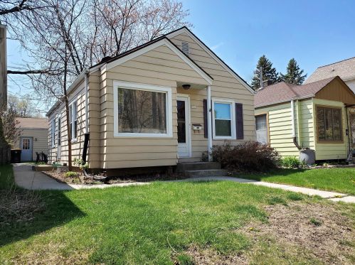 7519 Wright St, Milwaukee WI 53213-1138 exterior