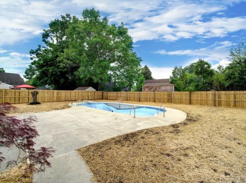 25 Sunrise Rd, Old Bridge NJ  08857-1435 exterior