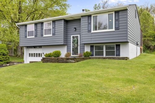 124 Cranbrooke Dr, Moon Twp, PA 15108-9125