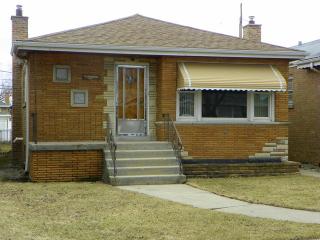 8321 Kenneth Ave, Chicago IL  60652-3107 exterior