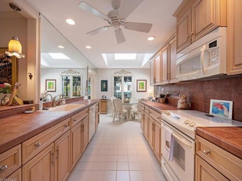 575 18 Ave, Naples FL 34120-2772 exterior