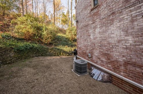 798 Cooke Dr, Pittsburgh PA  15234-1615 exterior