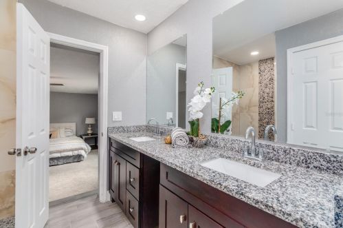 3213 Cherry St, Tampa FL  33607-3115 exterior