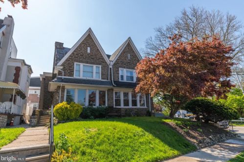 7017 Lincoln Dr, Philadelphia, PA 19119-2541