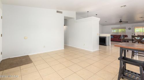 9962 Depot Dr, Tucson AZ 85747-5158 exterior