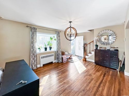 407 Hendrickson Ave, Valley Stream, NY 11580-1934