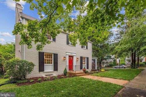 4401 Burlington Pl, Washington DC  20016-4421 exterior