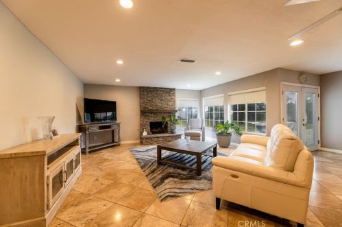 1910 Domingo Rd, Fullerton CA 92835-3411 exterior