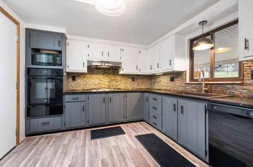 4643 Mckee Dr, Pittsburgh PA  15236-2445 exterior