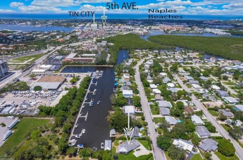 2180 Hbr Ln, Naples FL 34104-4218 exterior