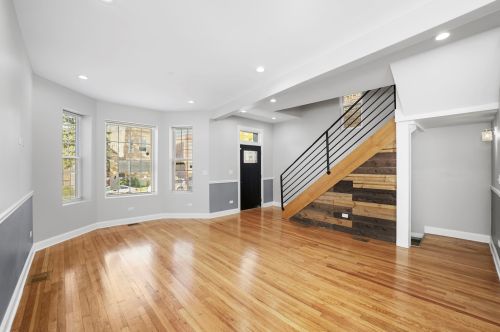 7325 Champlain Ave, Chicago IL 60619-1828 exterior