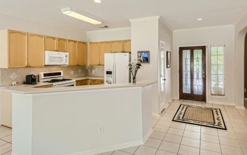 4333 Cyn Gln Cir, Austin TX 78732-2185 exterior